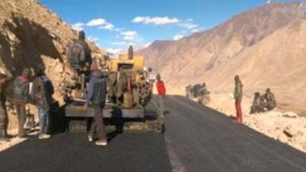 அடேங்கப்பா.. கிழக்கு லடாக்கில் 19 ஆயிரம் அடி உயரத்தில் புதிய சாலை.. சூப்பர் சாதனை படைத்த இந்தியா