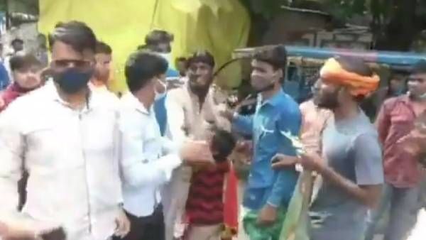 ஜெய் ஸ்ரீ ராம் சொல்ல சொல்லி.. கான்பூரில் இஸ்லாமியரை தாக்கியவர்களுக்கு.. 24 மணி நேரத்திற்குள் பெயில்!