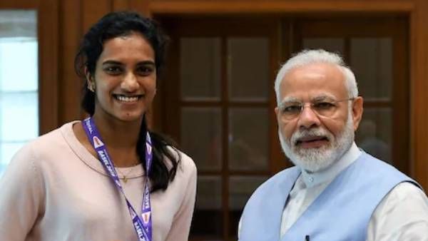 ஒலிம்பிக்கில் வெண்கலம் வென்ற பி வி சிந்து.. பிரதமர் மோடி தொடங்கி பல்வேறு தலைவர்கள் வாழ்த்து