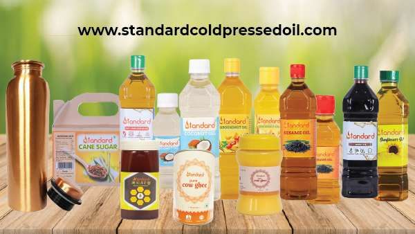 மரச்செக்கு எண்ணெய் & இயற்கை பொருட்கள் தயாரித்து அசத்தும் 