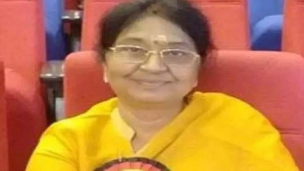 ஊழல் வழக்கில் சிறை என தீர்ப்பு வந்ததும் நெஞ்சை பிடித்தபடி கீழே சாய்ந்த இந்திரகுமாரி.. தீவிர சிகிச்சை