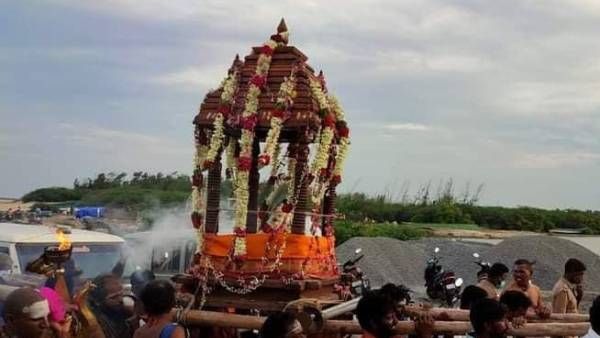 சிவ தொண்டர் அதிபத்த நாயனார் குருபூஜை: தங்க மீனை இறைவனுக்கு அர்ப்பணித்த நாயனார்