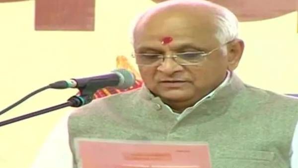 குஜராத்தின் 17வது முதல்வராக பதவி ஏற்றார் பூபேந்திர பட்டேல்.. விரைவில் அமைச்சரவை பதவி ஏற்பு?