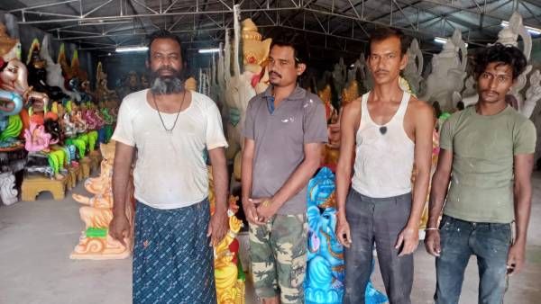 விநாயகர் சதுர்த்தி கொண்டாட தடை: வறுமையில் வாடுவதாக வடமாநில தொழிலாளர்கள் வேதனை