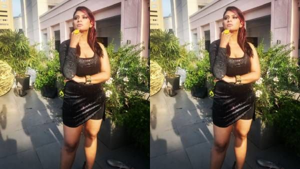 உடையைக் குறைத்து அழகை கூட்டிய மகேஸ்வரி ஓடோடி வந்து ரசிக்கும் ரசிகர்கள்