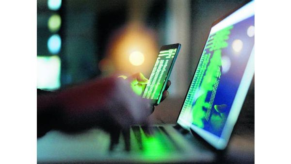 வல்லுநர் குழு விசாரணை... அடுத்த கட்டத்தை நோக்கி பெகாசஸ் வழக்கு.... இதுவரை நடந்தது என்ன?