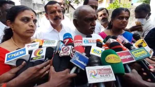 எதிரணியிலிருந்து இப்படி ஒரு பதிலா?...என்னங்க சொல்றீங்க...பெரியாருக்கு சிலை ...ஆதரித்த பொன்னார்?