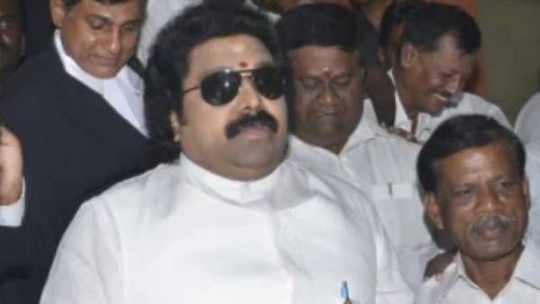 பெங்களூர் சிறையிலிருந்து வி.என். சுதாகரன் இன்று விடுதலை.. அடுத்தது என்ன?.. பரபரக்கும் மன்னார்குடி!