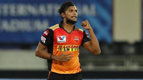 6 பேரா? அதிகாலை 5 மணிக்கே பறந்த அதிகாரிகள்.. நடராஜனுக்கு கொரோனா வந்தது எப்படி? என்ன நடந்தது?