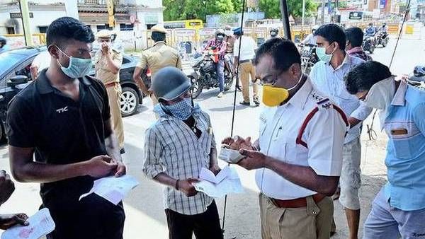 முகக் கவசம் அணியாதவர்களிடம் இருந்து ஒரே நாளில் ரூ 10 லட்சம் அபராதம்.. சென்னையில் அதிர்ச்சி!