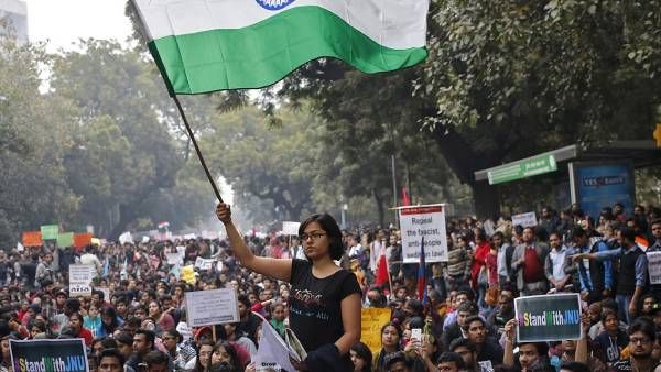 வடகிழக்கு போல தமிழகத்திலும் வெளிமாநிலத்தவருக்கு Inner Line Permit முறை- வலுக்கும் கோரிக்கை