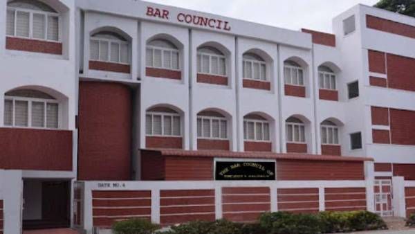 கொலை, போக்சோ வழக்குகள், குற்றச்செயல்...6 வழக்கறிஞர்களுக்கு தடை...பார்கவுன்சில் அதிரடி