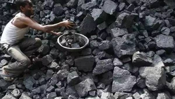 நாட்டில் நிலக்கரி பற்றாக்குறை உள்ளதா?.. நாடு முழுவதும் மின்தடை ஏற்படுமா?.. மத்திய அரசு விளக்கம்!