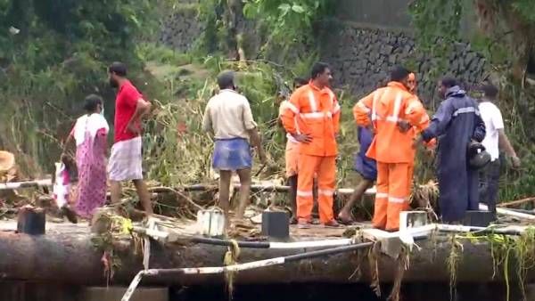 கேரளாவில் கனமழை.. வெள்ளம்.. இதுவரை 26 பேர் உயிரிழப்பு.. ராணுவம் மீட்பு பணிகளில் தீவிரம்
