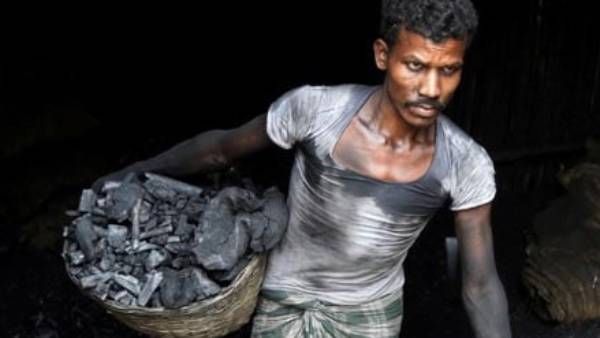 விஸ்வரூபம் எடுக்கும் நிலக்கரி பற்றாக்குறை.. இருளில் மூழ்கும் இந்தியா? மத்திய அரசின் திட்டம்தான் என்ன