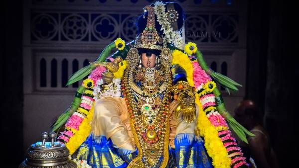 ஸ்ரீரங்கம் நவராத்திரி தாயார் திருவடி சேவை : குடும்ப ஒற்றுமை அதிகரிக்கும் ஸ்ரீரங்கநாச்சியர் தரிசனம்