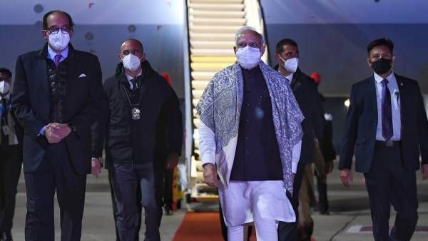 ஜி20 நாடுகள் மாநாடு- இத்தாலி சென்றடைந்தார் பிரதமர் மோடி- முதல் முறையாக போப் ஆண்டவரை சந்திக்கிறார்!