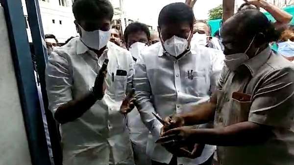 ராமநாதபுரம், பரமகுடி அரசு மருத்துவமனைகளில் ஆக்சிஜன் உற்பத்தி நிலையம்.. பிரதமர் மோடி திறந்து வைத்தார்