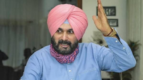 'உங்களுக்கு ஒரு நாள் தான் டைம்.. பிரியங்காவை விடுதலை செய்யாவிட்டால்..' எச்சரிக்கும் நவ்ஜோத் சித்து