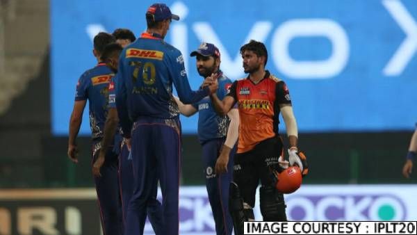 மும்பை vs ஹைதராபாத் போட்டியில் சந்தேக 'சம்பவங்கள்..' மேட்ச் ஃபிக்சிங்.. வைரலாகும் மீம்ஸ்