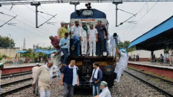 லக்கிம்பூர் கொலை.. வடமாவட்டங்களில் விவசாயிகள் ரயில் மறியல் போராட்டம்.. ஸ்தம்பித்த ரயில் போக்குவரத்து