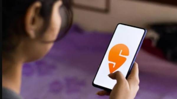 நிஜமாகவே பாராட்ட வேண்டிய மாற்றம்.. ஸ்விகி பெண்களுக்கு அளித்த சூப்பர் சலுகை!