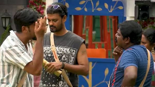 புத்திசாலி என்று என்னை எதுக்கு தள்ளி வைக்கிறிங்க...கொதிக்கும் அபிஷேக்