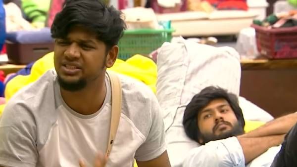 ப்ரமோவில் வருவதற்காக தான் இப்படி பண்ணுகிறாரா அபிஷேக்...காண்டாகும் நெட்டிசன்கள்