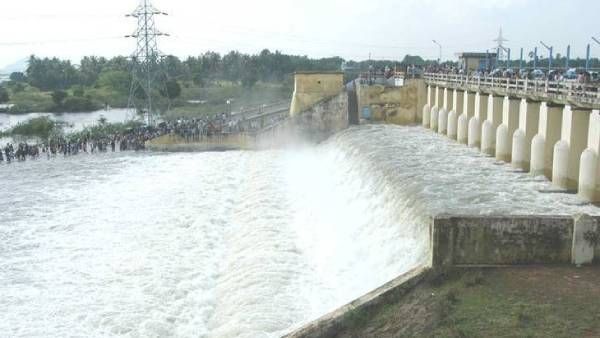 சென்னை: விடாது கொட்டிய 8 மணி நேர பெருமழை-செம்பரம்பாக்கம் ஏரியில் இருந்து 1000 கன அடி நீர் திறப்பு