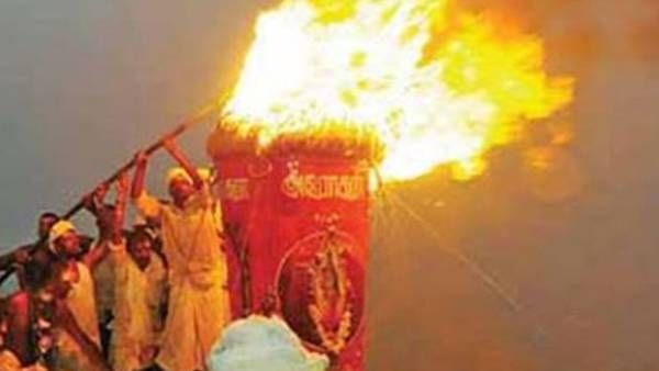 திருவண்ணாமலையில் 2668 அடி உயர மலை மீது ஏற்றப்பட்ட மகா தீபம் - ஜோதி பிளம்பாக ஒளிர்ந்த அருணாசலேஸ்வரர்