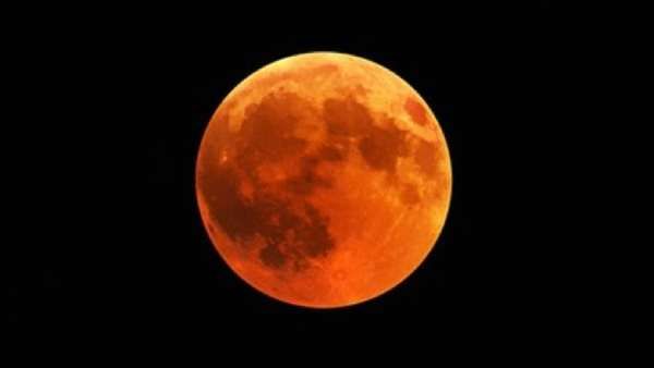 Lunar Eclipse 2021 LIVE : மிக நீண்ட சந்திர கிரகணம் - எங்கு எப்போது பார்க்கமுடியும்
