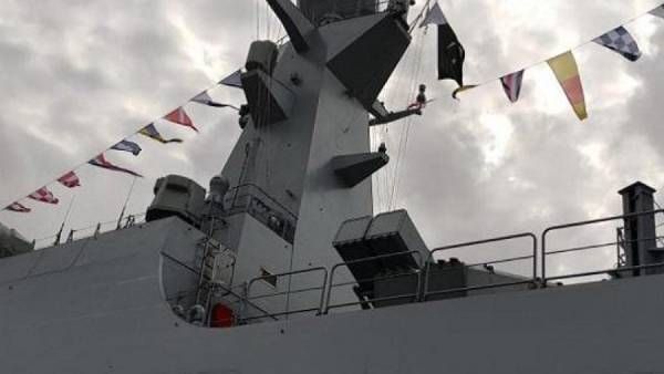 புது தலைவலி.. பாகிஸ்தானுக்கு பிரமாண்ட அதிநவீன போர்க்கப்பல் வழங்கிய சீனா.. இந்திய பெருங்கடலுக்கு குறி