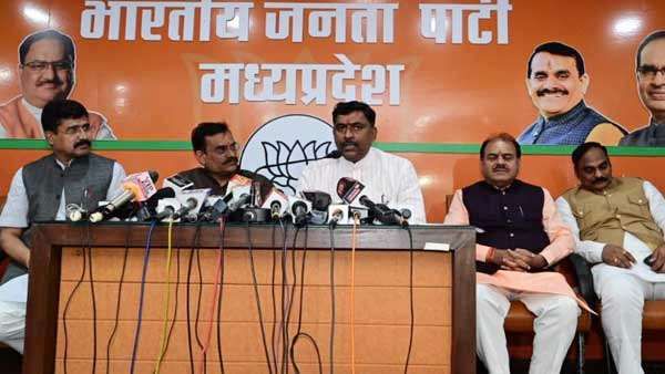 பிராமணர்களும் பனியாக்களும் எங்க பாக்கெட்டில்.. பாஜகவின் முரளிதர ராவ் பேச்சால் வெடித்தது சர்ச்சை