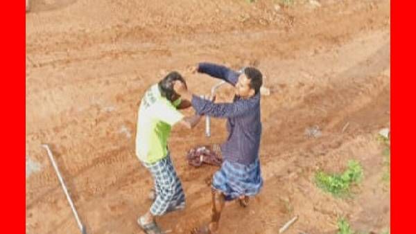 பெண்ணிடம் குடிக்க தண்ணீர் கேட்ட பெயிண்டர்.. கல்லையும், கம்பையும் எடுத்த குடும்பம்.. கடைசியில் ஷாக்