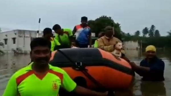திருப்பூரில் வெள்ளத்தில் சிக்கிய குழந்தைகள்.. போராடி மீட்ட தீயணைப்பு துறை.. காப்பாற்றியது எப்படி?