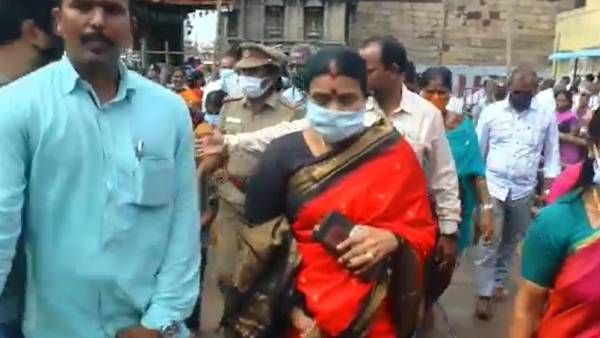 வடிவுடையம்மன் கோயிலுக்கு துர்கா ஸ்டாலின் வருகை.. ஆதிபுரீஸ்வரரை வெள்ளிக் கவசமின்றி தரிசனம்