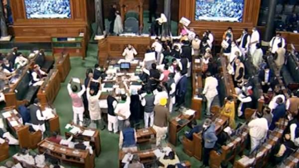 விவசாய சட்டங்களை திரும்பப் பெறும் மசோதா மீது விவாதம் நடத்த மறுப்பது ஏன்? எதிர்க்கட்சிகள் கொந்தளிப்பு