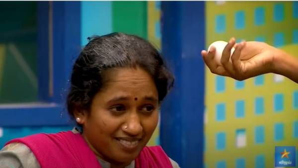 டாஸ்க் பெயரில் முட்டையை வேஸ்ட் பண்ணி விட்டீர்களே!!! கலாய்க்கும் சாப்பாடு ஆர்வர்கள்