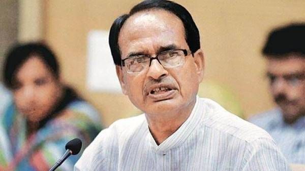 மாட்டு சாணம் மற்றும் கோமியம் மூலம் ஒரு நாட்டின் பொருளாதாரம் உயரும்.. ம.பி முதல்வர் கருத்து