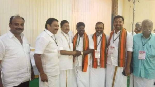 என்னப்பா நடக்குது... கூட்டணியில் இருக்கும்போதே அதிமுக மாஜி எம்.எல்.ஏவை அலேக்காக தூக்கியது பாஜக!