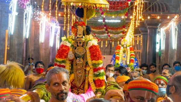 வைகுண்ட ஏகாதசி விரத மகிமை - நாராயணன் நாமம் சொன்னால் என்னென்ன நன்மைகள்