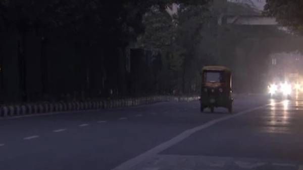 வடமாநிலங்களை உறைய வைத்த குளிர்.. டெல்லியில் புதிய ரெக்கார்ட்.. என்ன இவ்வளவு குளிரா!?