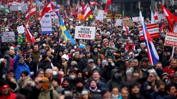 ஆஸ்திரியா அரசின் அந்த ஒற்றை அறிவிப்பு.. அப்படியே வீதிக்கு வந்த 44,000 பேர்..என்ன காரணம்? பரபர தகவல்