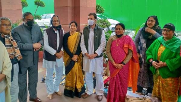 12 எம்பிக்கள் சஸ்பெண்ட்.. அணை பாதுகாப்பு மசோதா நிறைவேற்றம்.. நாடாளுமன்றத்தில் இன்று என்ன நடந்தது?