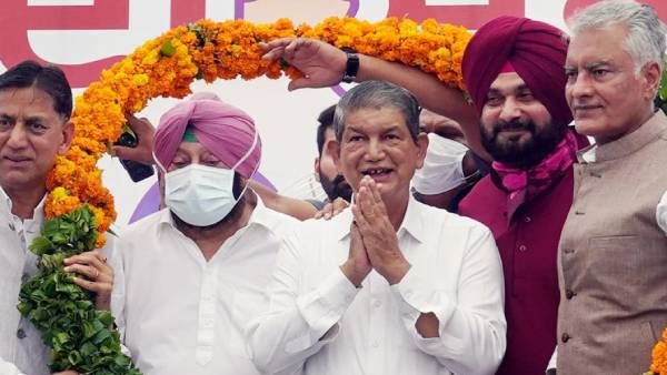 பஞ்சாப், உத்தரகாண்ட்.. ஜெயிக்க வேண்டிய மாநிலங்களில் தான் தலையிலேயே மண்ணை அள்ளிப் போட்ட பரிதாப காங்.