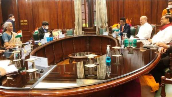 'நீங்கள் தான் உதவணும்..' தத்தளிக்கும் பொருளாதாரம்.. இந்தியா & சீனாவிடம் உதவி கேட்கும் இலங்கை!