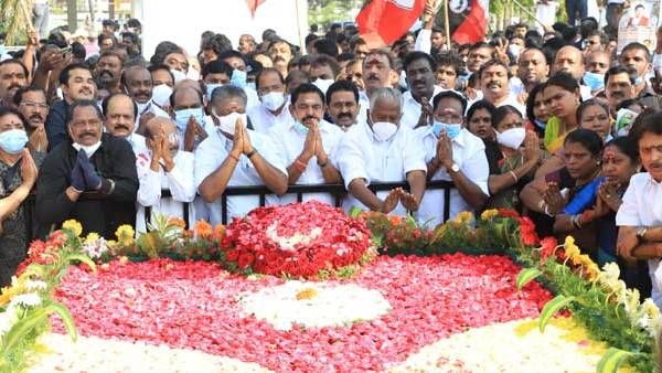 முன்னாள் முதல்வர் எம்ஜிஆர் நினைவு தினம்.. 'மீண்டும் ஆட்சி அமைப்போம்'.. ஓ.பி.எஸ்-இ.பி.எஸ் உறுதிமொழி!