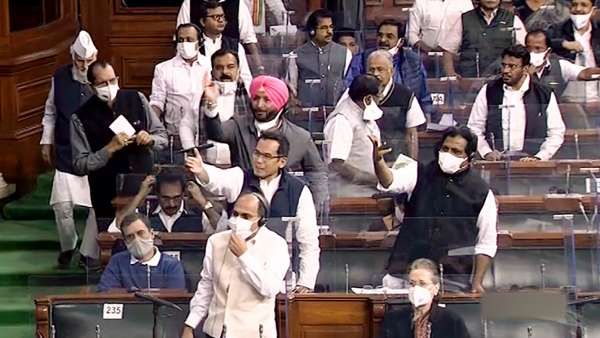 ஒரு நாள் முன்னதாக முடிந்த குளிர்காலக் கூட்டத்தொடர்.. 48 மணி நேர விவாதம்.. 10 மசோதாக்கள் நிறைவேற்றம்