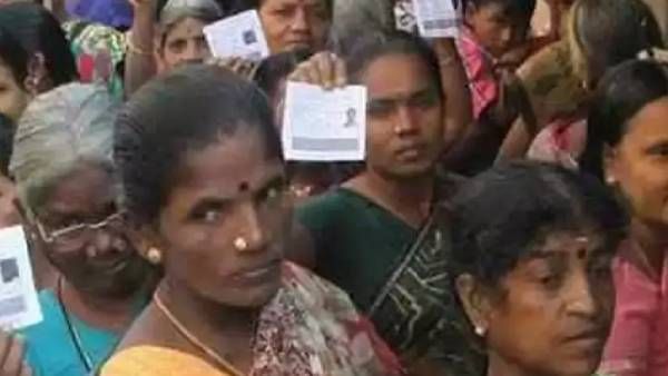 நகர்புற உள்ளாட்சித் தேர்தலுக்கான இறுதி வாக்காளர் பட்டியல் : சென்னையில் பெண் வாக்காளர்கள் அதிகம்