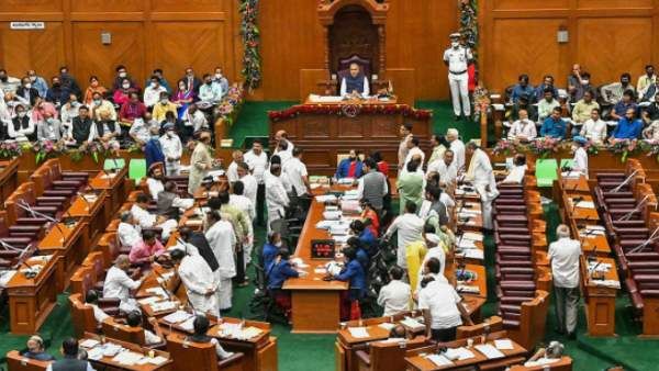 கர்நாடகா சட்டசபையில் கடும் எதிர்ப்புகளுக்கு இடையே கட்டாய மதமாற்றத் தடை சட்ட மசோதா நிறைவேற்றம்!